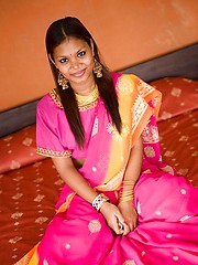 India teen in sari