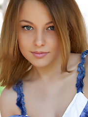 Teen porn star: Nikia A